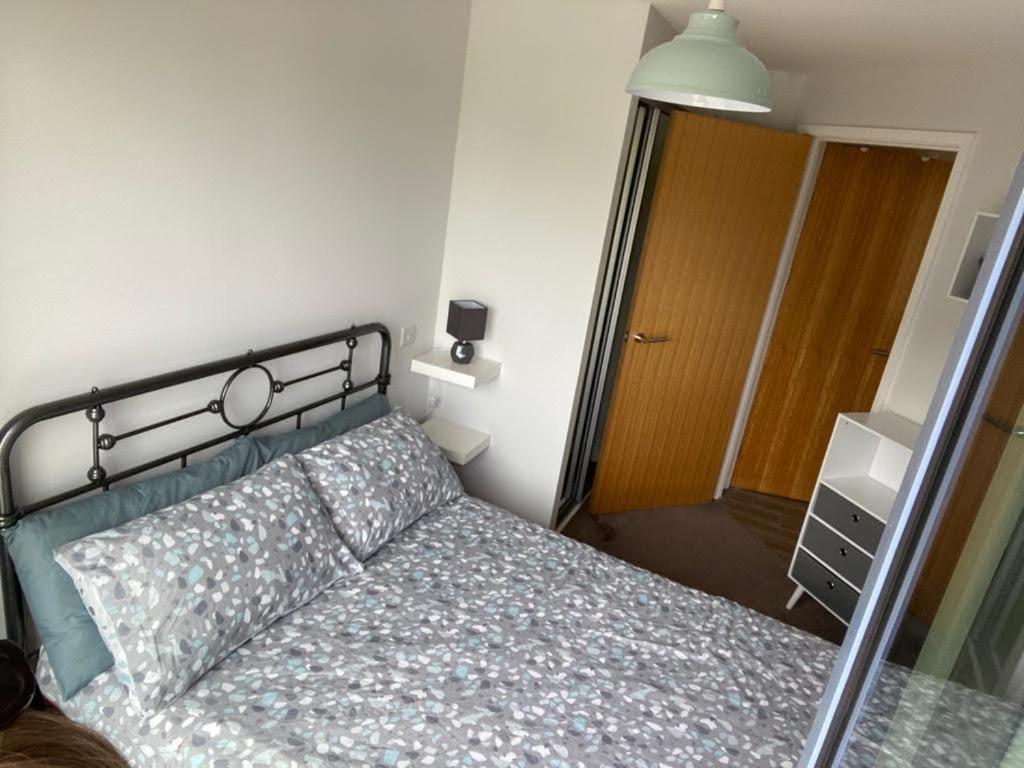 Gunwharf Apartment Portsmouth Esterno foto