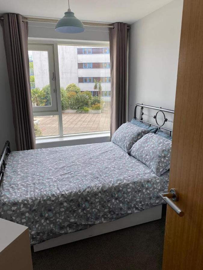 Gunwharf Apartment Portsmouth Esterno foto