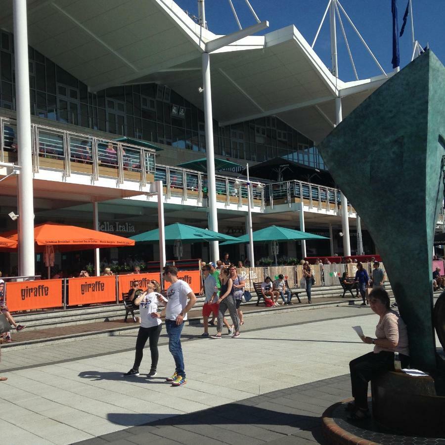 Gunwharf Apartment Portsmouth Esterno foto